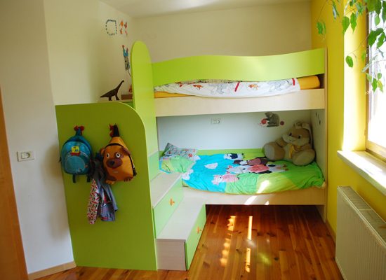 Otroška soba s pogradom